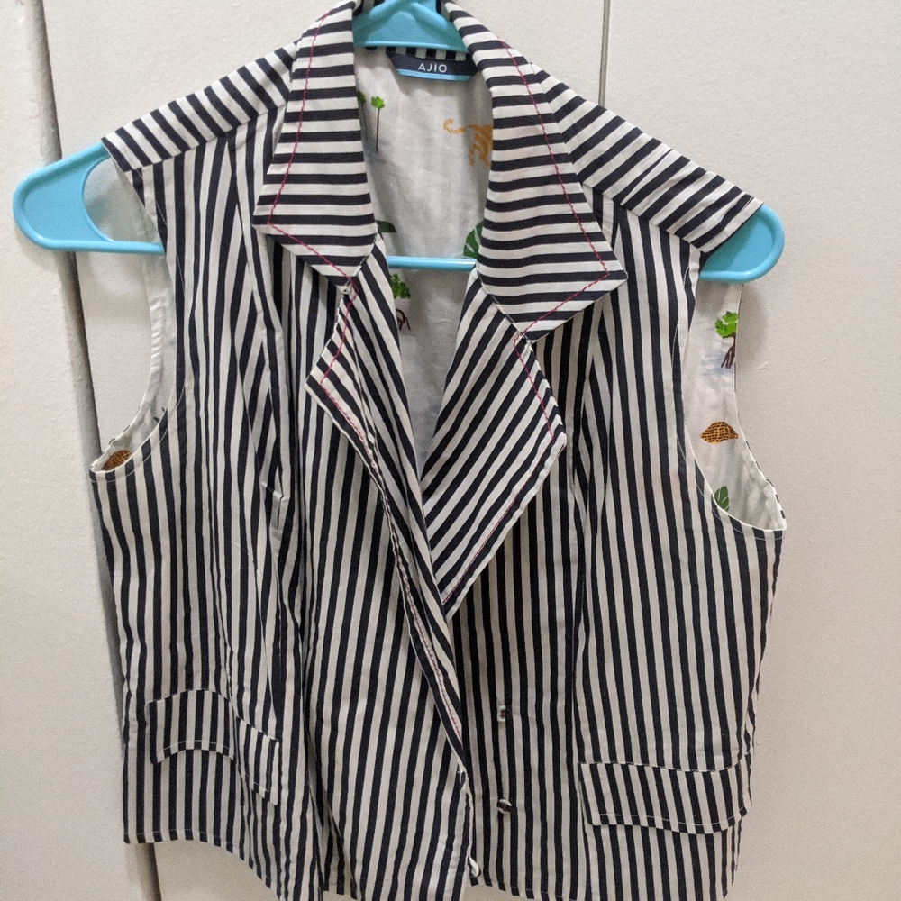 Striped sleeveless blazer-style top